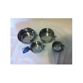 Gamelle en inox contre plaque