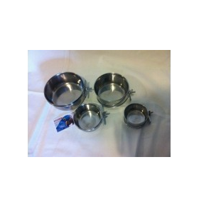 Gamelle en inox contre plaque